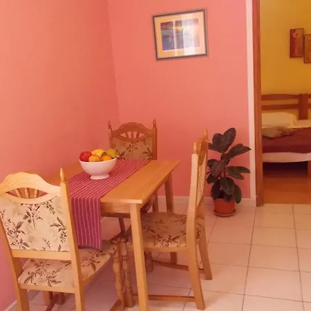 Ivana Appartement *